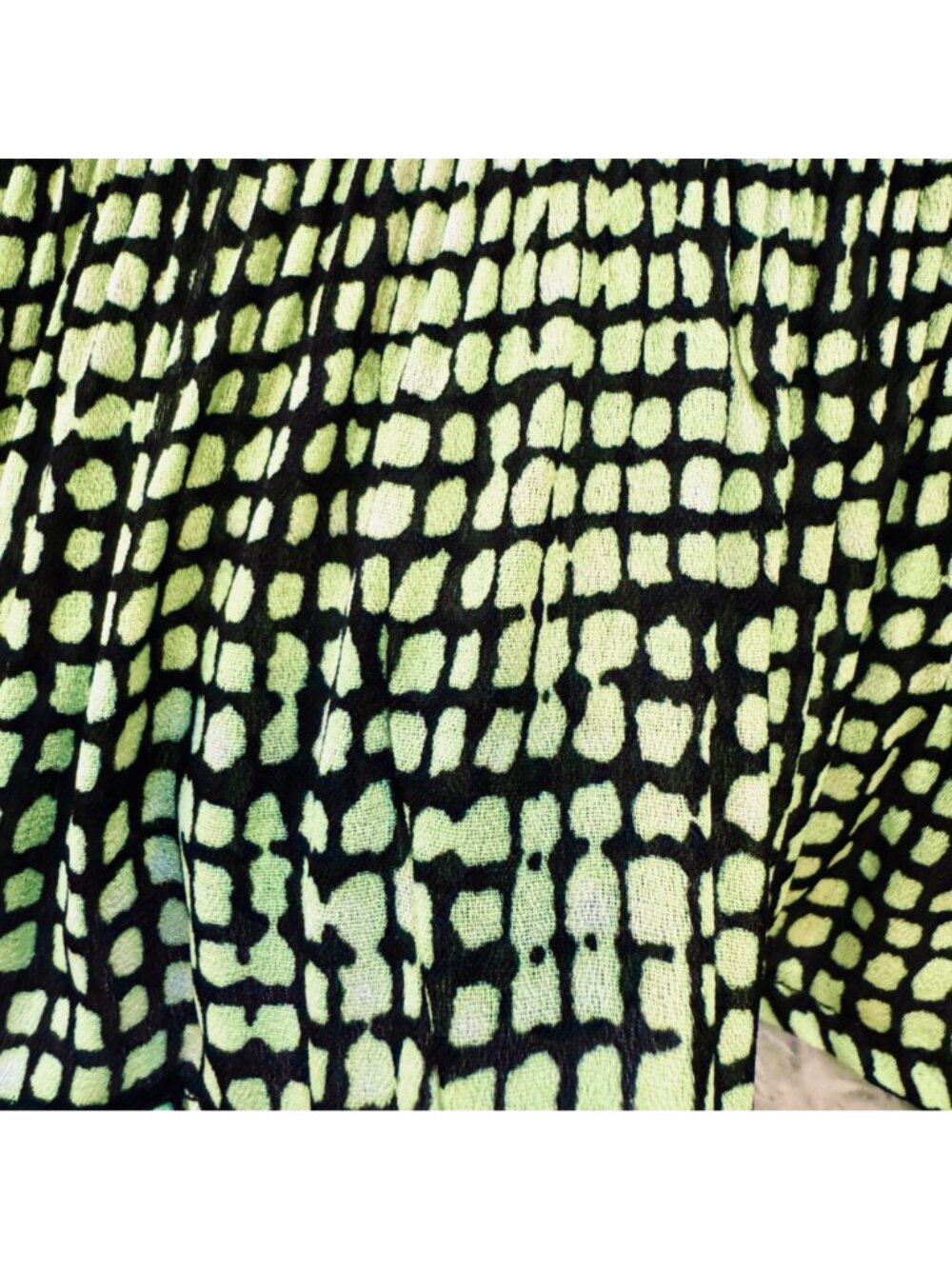 Essentials by Milano Lime Green Black Crinkle Blouse S Witchy Flare Sleeves - Picture 5 of 9